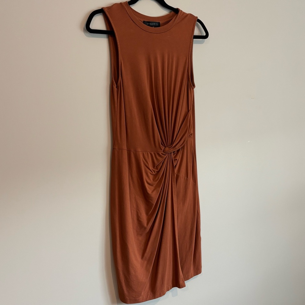 Dynamite Women's Terracotta Knot Midi Dress - Picture 2 of 5